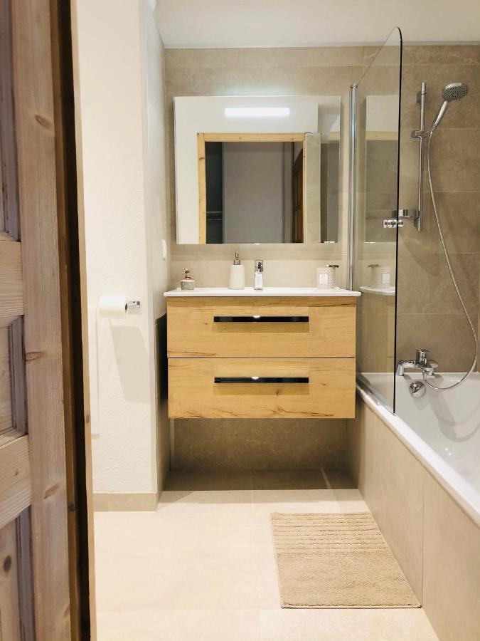 Apartamento Mont Blanc 43, Vue Mont Blanc , Balcon, Parking Chamonix Mont Blanc Exterior foto